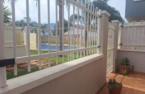 Denia Apartment | Casa Gloria con gran patio y acceso directo a piscina