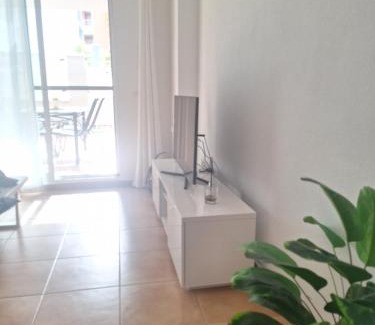 Denia Apartment | Casa Gloria con gran patio y acceso directo a piscina