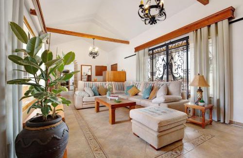 Triquivijate House | Casa Glory