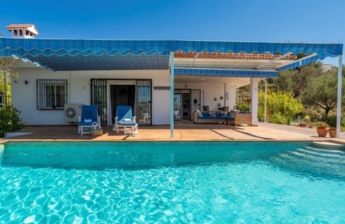 Alcaucin Villa | Casa Hermanas Alcaucín by Ruralidays