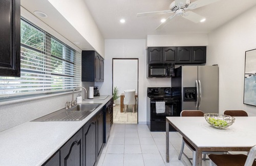 Hollywood Lakes Villa | Casa Hispaniola: Huge Luxi Villa 5min walk to beach
