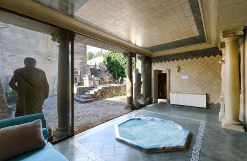 Lloseta Villa | Casa Histórica con Piscina Sauna y Jacuzzi