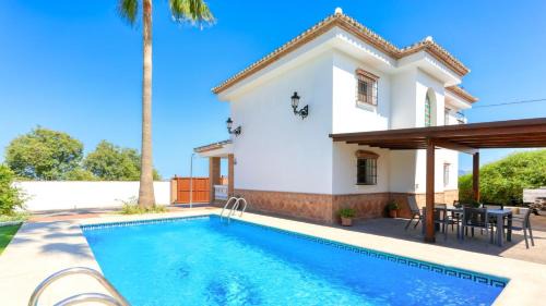 Alozaina Villa | Casa Huerta Alejo Alozaina by Ruralidays