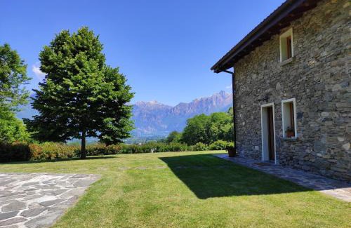 Colico House | Casa il Tiglio affacciata sul lago di Como