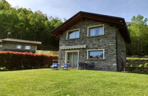 Colico House | Casa il Tiglio affacciata sul lago di Como