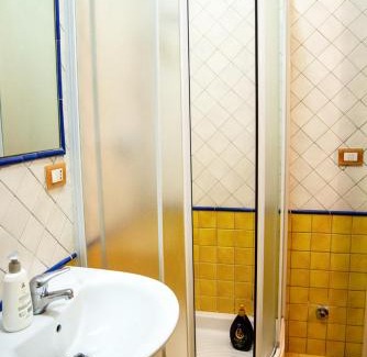 Quartiere XXXIV Lido di Ostia Levante House | CASA IMMAGINALISTi