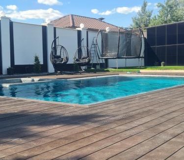 Odessa House | Casa Italiana with Exclusive Pool
