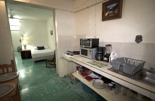 Merida House | Casa Jaguar =Wonderful location + budget friendly!