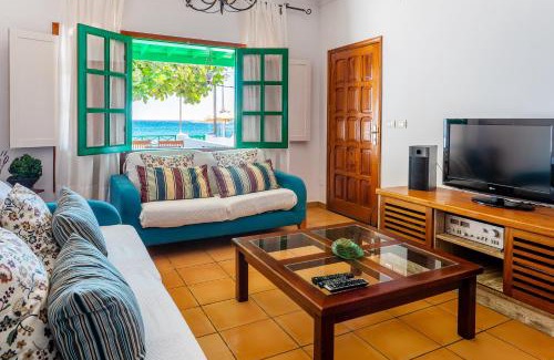 Playa Honda House | Casa Jardín