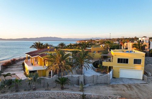 El Sargento House | Casa Kalalita – 5 BDR Oceanfront Retreat in El Sargento with Casita