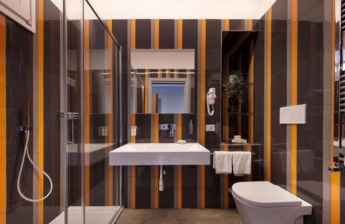 Sorrento City Centre Ski Chalet | Casa La Maisonette - One Bedroom Chalet, Sleeps 4