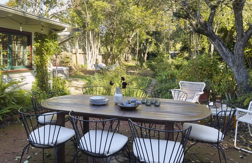 Sonoma House | Casa La Paloma - Historic Sonoma, Old World Charm, Great Location, Pool Coming