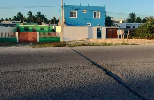 Chuburna Puerto House | Casa La Paz 3-bedroom house with AC in charming Merida