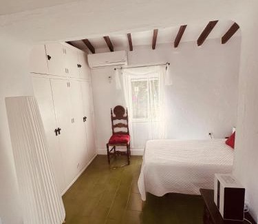 Torremolinos House | Casa La Raspa COZYINNS