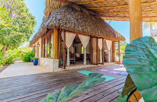 Bacalar Ski Chalet | Casa Laila Cozy House in Bacalar Center