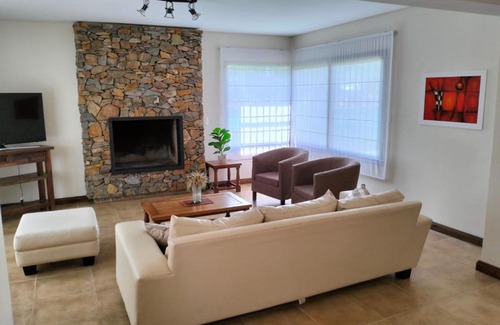 Chacras de Coria House | Casa Las Palmas