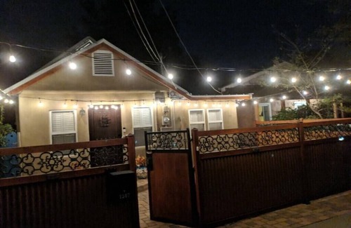 Downtown Albuquerque House | Casa Lia walking distance to Old Town