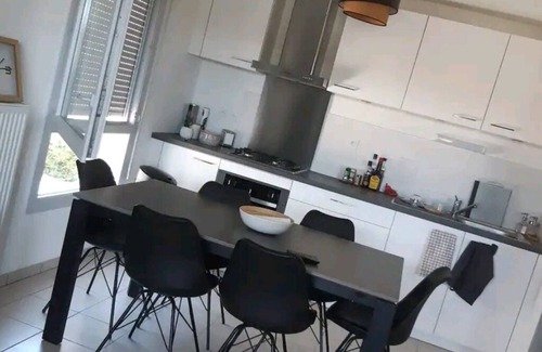 Decines-Charpieu Apartment | Casa Lione - Appartement Moderne à Décines