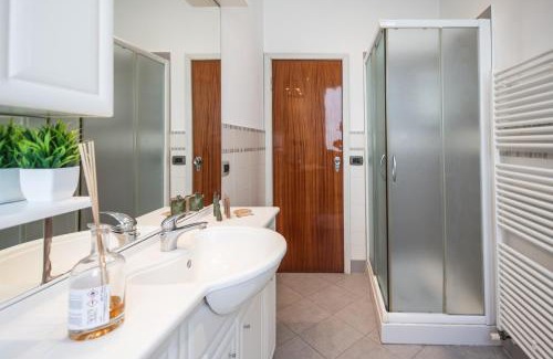 Rimini Apartment | Casa Lisi - 10 min dal mare - 100m2 -Climarizzato