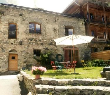 Molines-en-Queyras Bed & Breakfast | CASA-Lodge L’Inverno pour 2 personnes