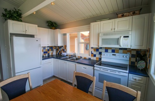 Central Okanagan Villa | Casa Loma 414-Two Bedroom Villa-South Beach