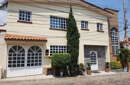 Lomas de Atzingo House | Casa los Peregrina
