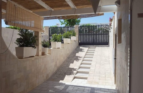 Ostuni House | Casa Mara with Private Veranda 2 Bedrooms Air Conditioning Wi-Fi by the Sea