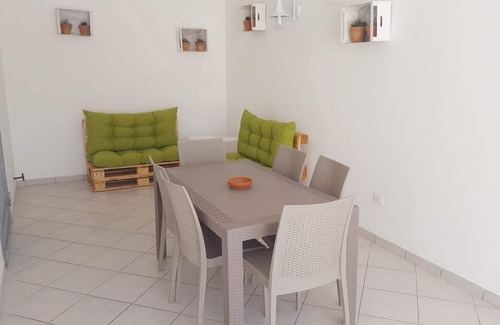 Ostuni House | Casa Mara with Private Veranda 2 Bedrooms Air Conditioning Wi-Fi by the Sea