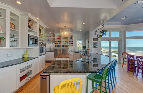 Isle of Palms House | 🍹Casa Margarita🍹 ~Oceanfront, 10BD, Private Pool and hot tub, Elevator