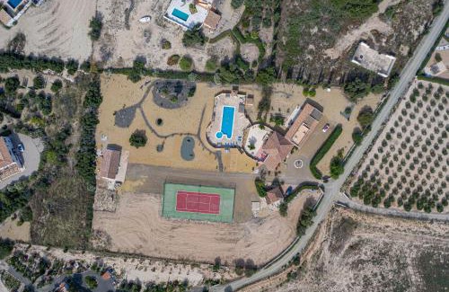 La Parata Villa | Casa Mari - fabulous semi-detached villa with swimming pool, tennis court and huge gardens
