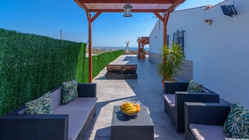 Almayate Alto Villa | Casa Maria de Velez Almayate Alto by Ruralidays