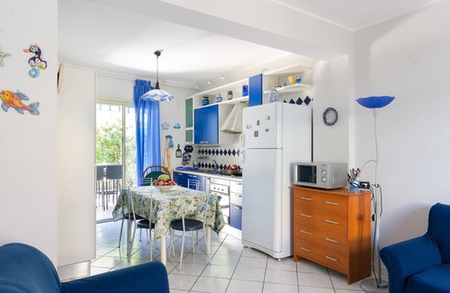 Fondachello Apartment | Casa Mariba: Ground floor apartment by the sea