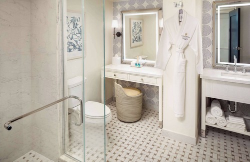 Old Town Resort | Casa Marina Key West, Curio Collection by Hilton