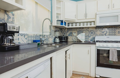 Laguna Shores House | Casa Maryann By FMI Rentals