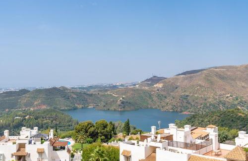 Istan Apartment | Casa Masari - Designer townhouse with views near Puerto Banus