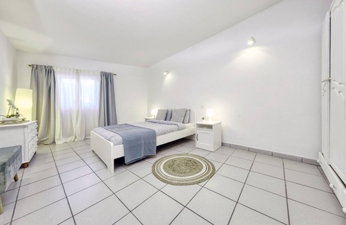 San Bartolome House | Casa Mayo-relax and chill