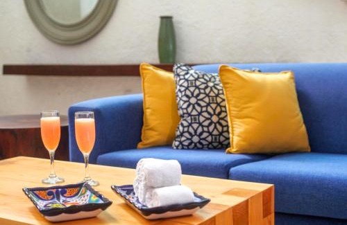 Colonia Centro Hotel | Casa Mexicana Cozumel