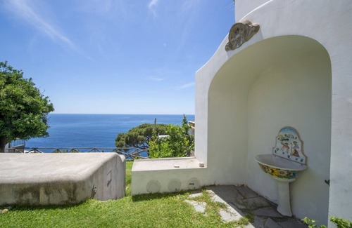 Praiano House | Casa Michara located in the village center