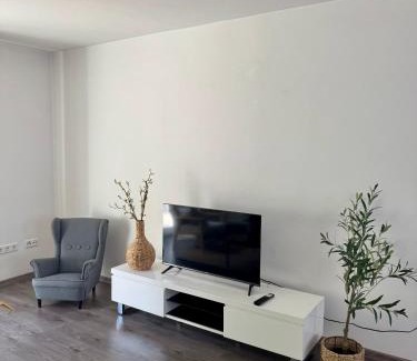 Herford House | 'Casa Miliya' - Großzügiges Stadthaus mit Garten nähe Messe