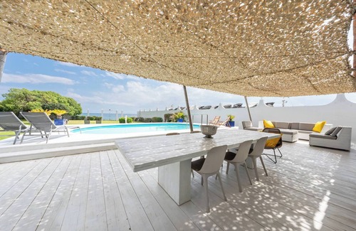 Guadalmina Villa | Casa Mimosa Frontline Beach