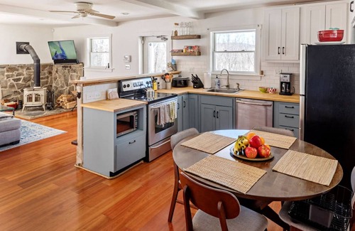 Kerhonkson House | Casa Minnewaska Newly Renovated 5 acres & secluded