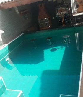 Rio Verde House | Casa mobiliada para periodo da tecnoshow 3 quartos sendo uma suíte sala copa cozinha área de lazer com piscina e bar molhado com churrasqueira 4 banheiros cozinha montada na área de lazer com 2 churrasqueiras elétrica e comum