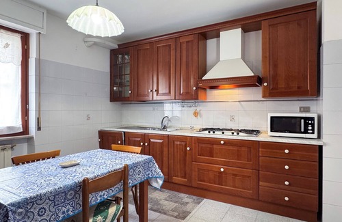 Ortona Apartment | Casa Morena - Three Bedroom Apartment, Sleeps 6