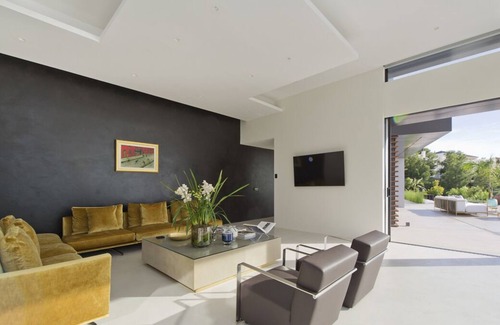 La Herradura Villa | Casa Nero - Four Bedroom Villa, Sleeps 9