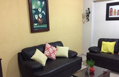Montecarlo House | Casa Nidia orange and black