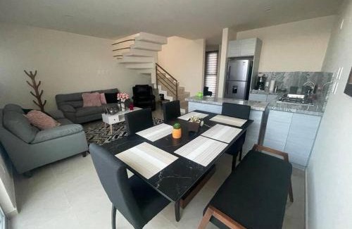 Tepic House | Casa nueva con alberca en coto