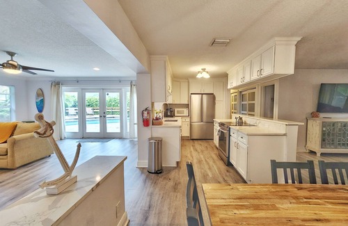 Lighthouse Point House | Casa Oasis w/Pool in Costal Town! Managed by BNR Vacation Rentals!