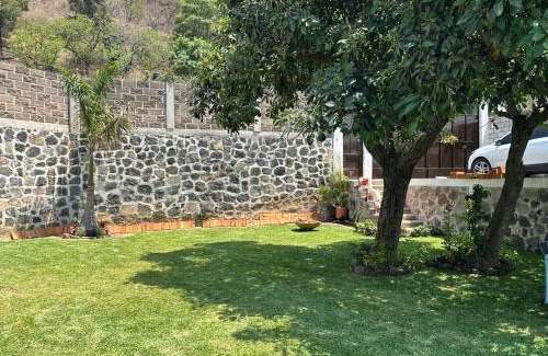 Totolapan House | Casa Palmer, con gran jardín