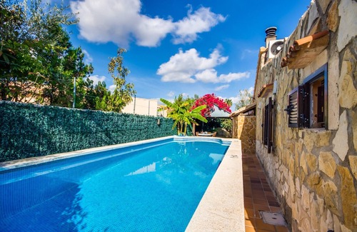 Alcudia House | Casa Paqui: Poolside Bliss