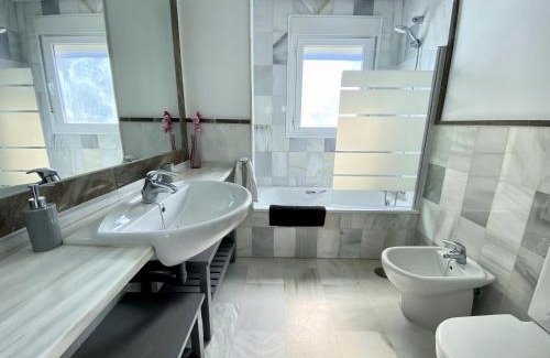 Rota House | CASA PARAISO DEL SUR - Gran casa independiente de Lujo con amplias terrazas